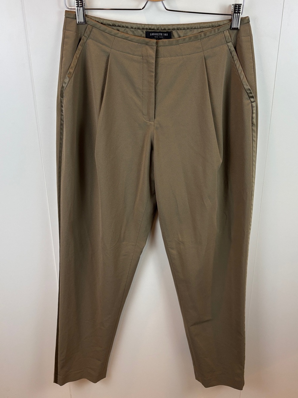 Lafayette 148 Pleated Tuxedo Style Khaki Trousers sz 8 Tapered Leg Olive Green